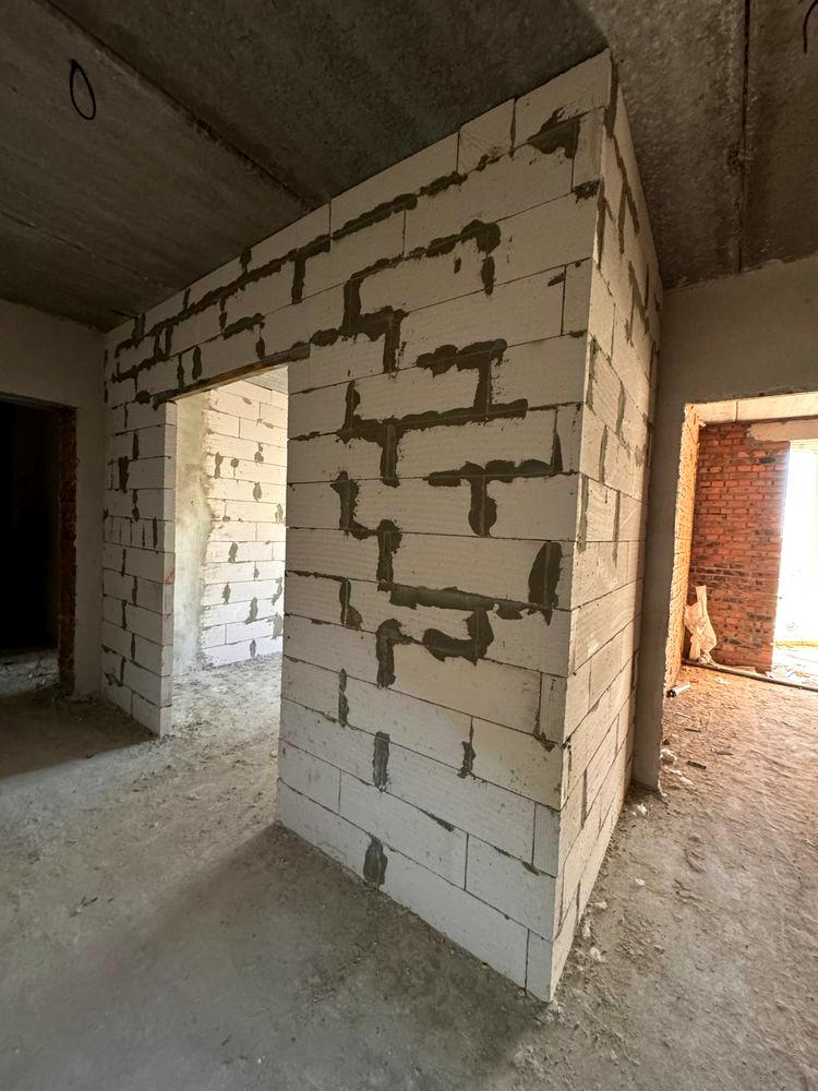 1816143823945834