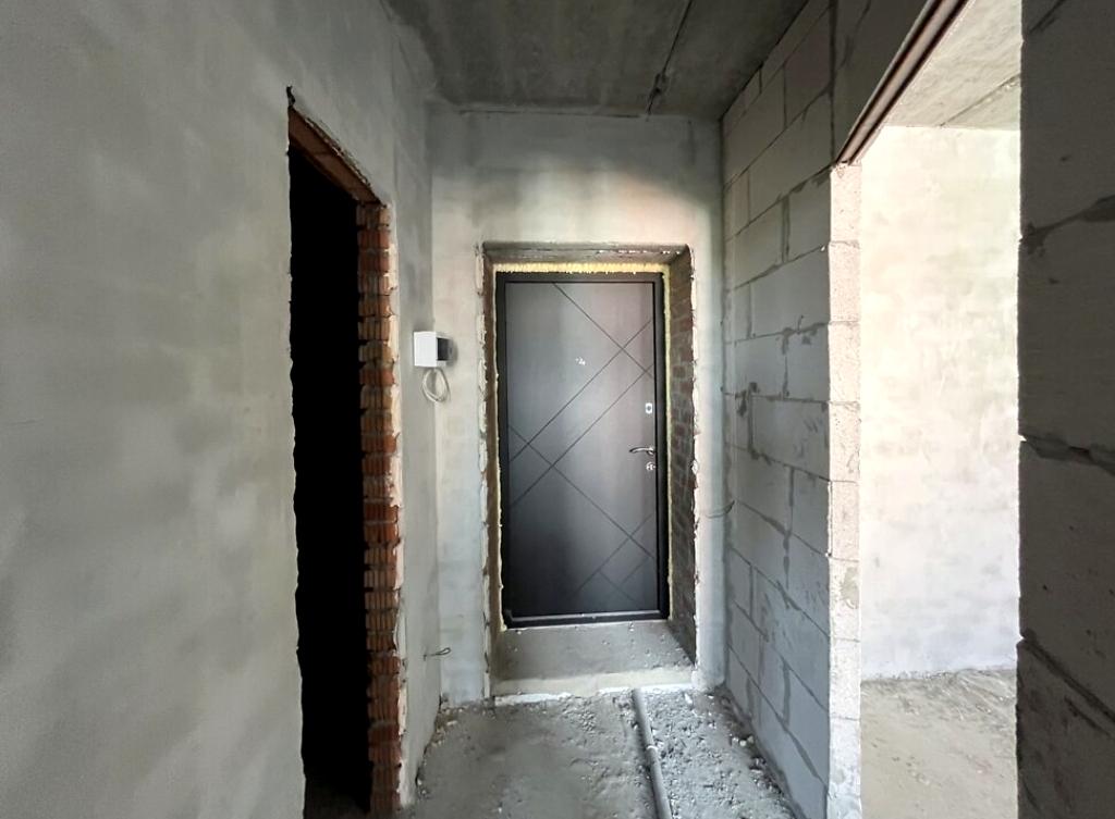1841592925830837