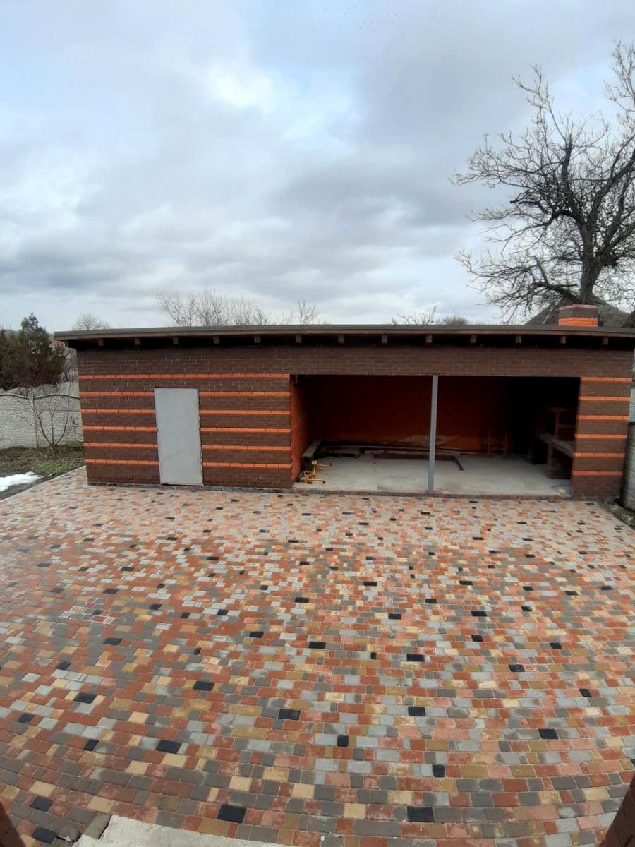 1722921044883841