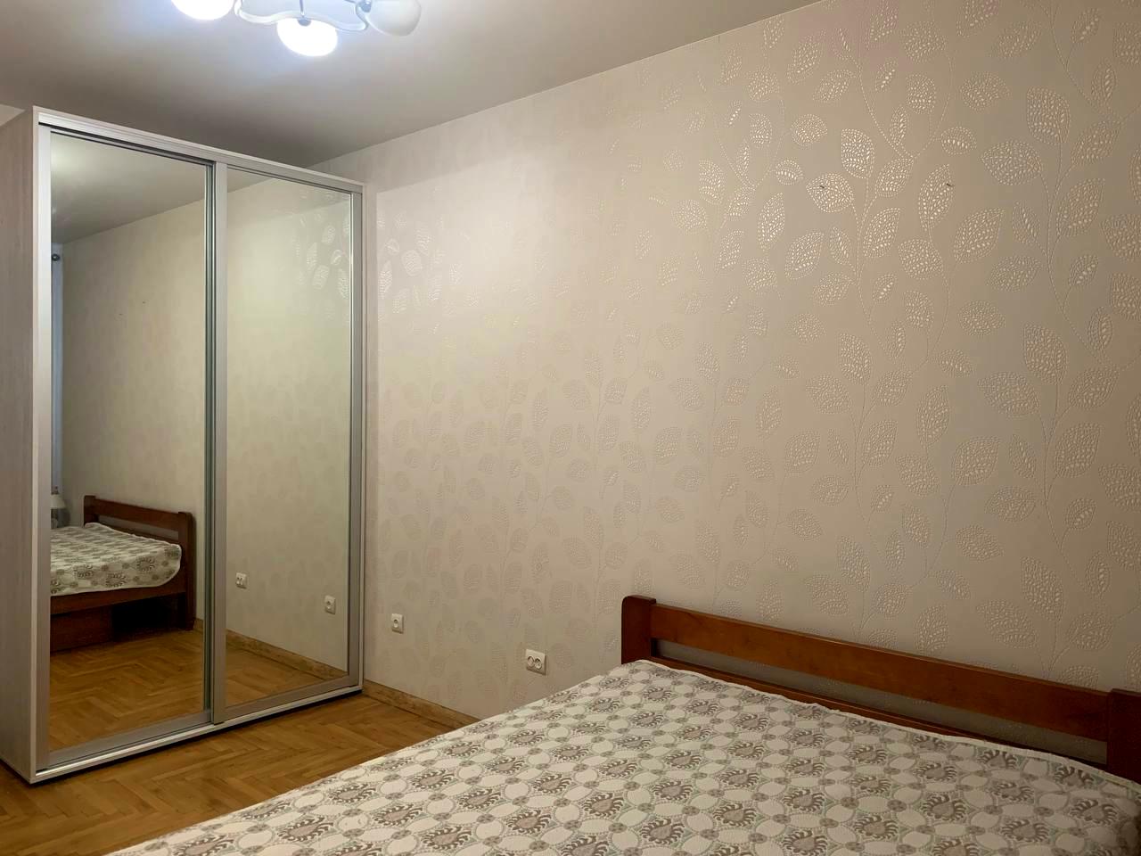 1835835046385843