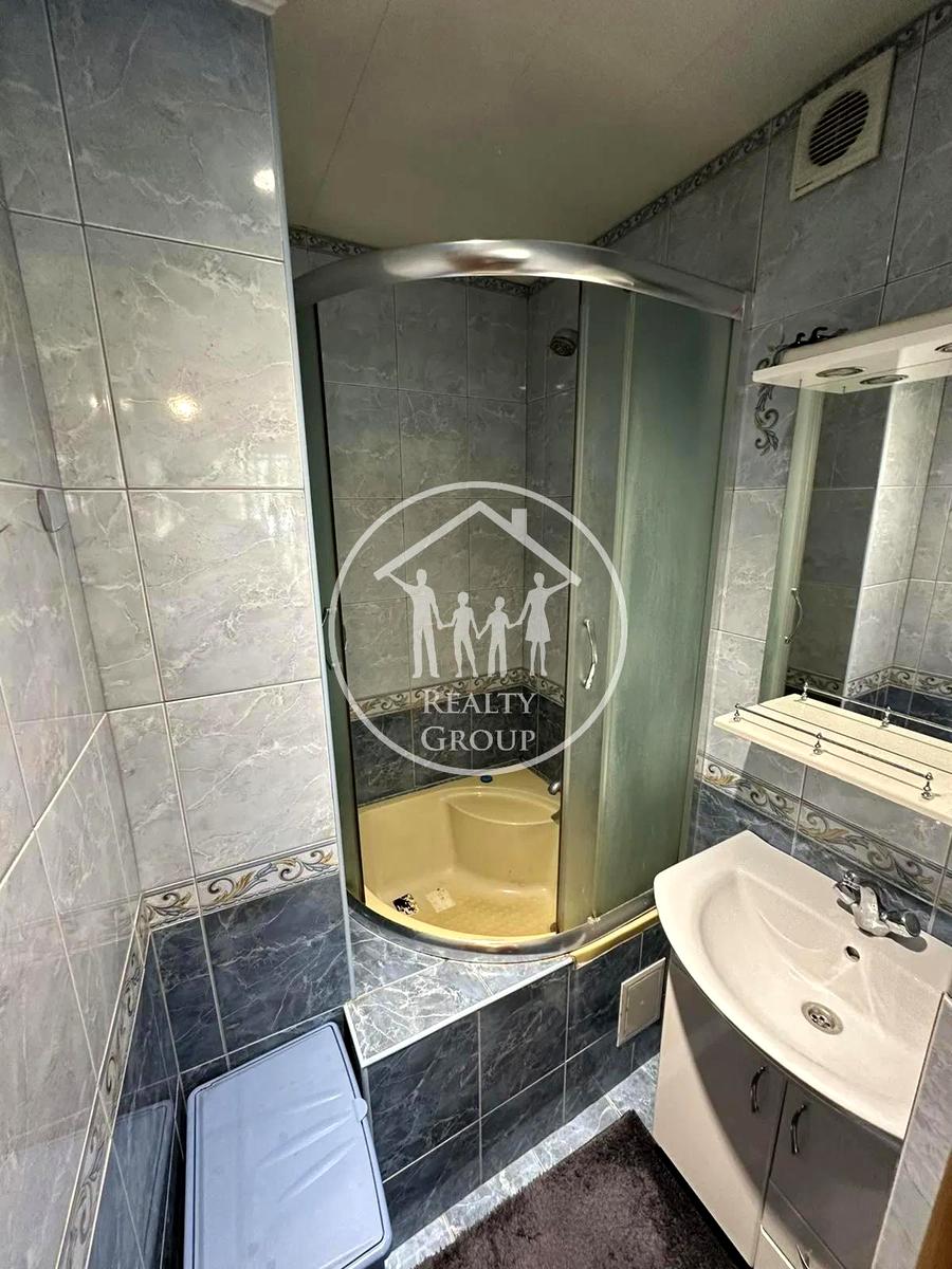 1845865245090843