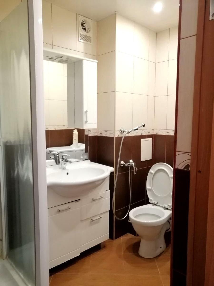1844588064452854