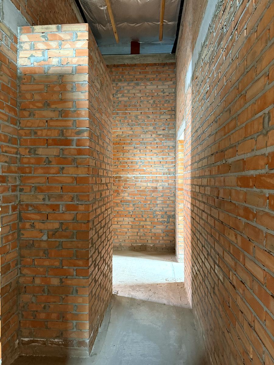1831310907602858