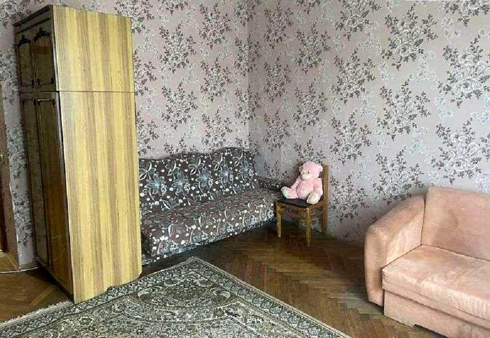 1835887471621861