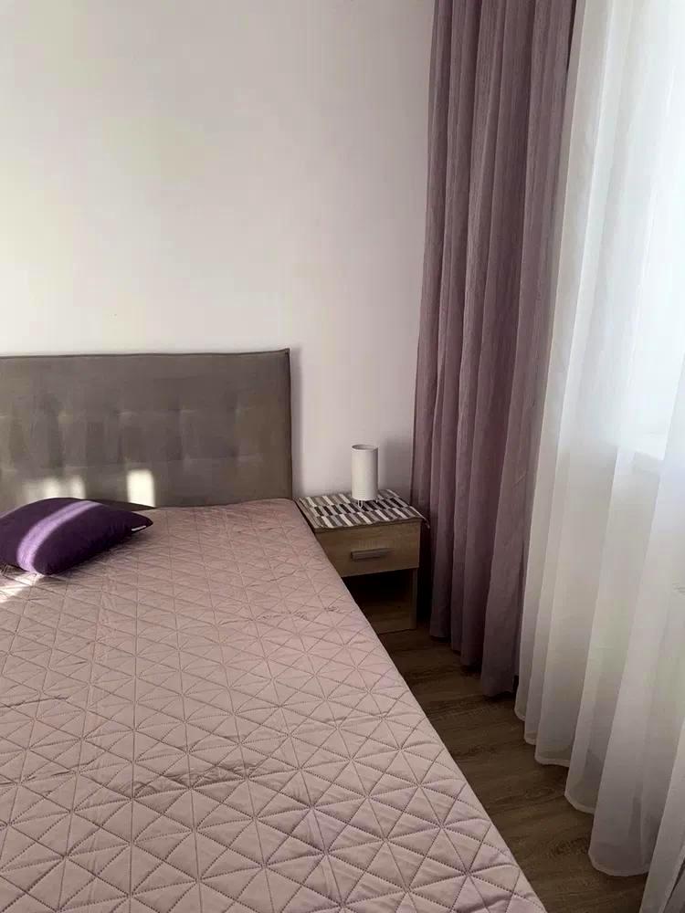 1843498686663867