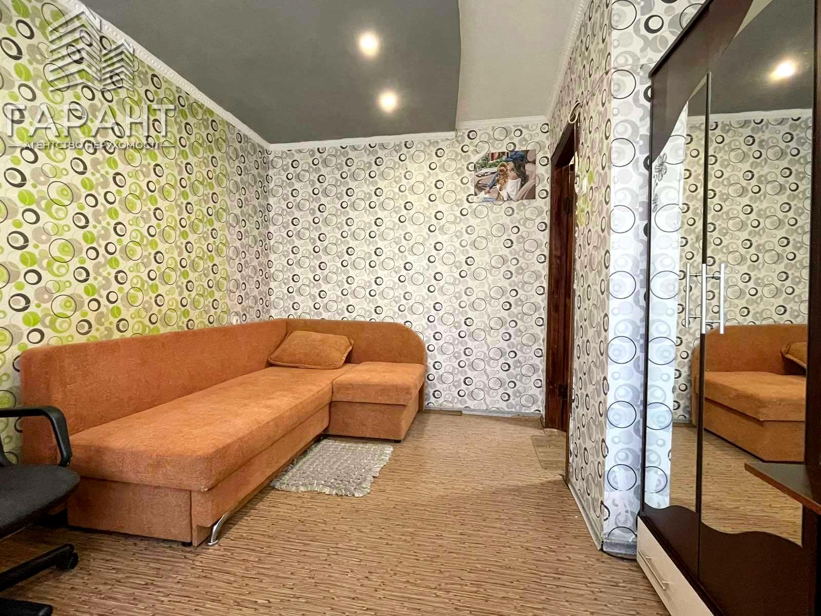 1795855863956869