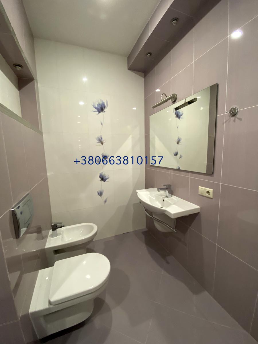 1804486442180872