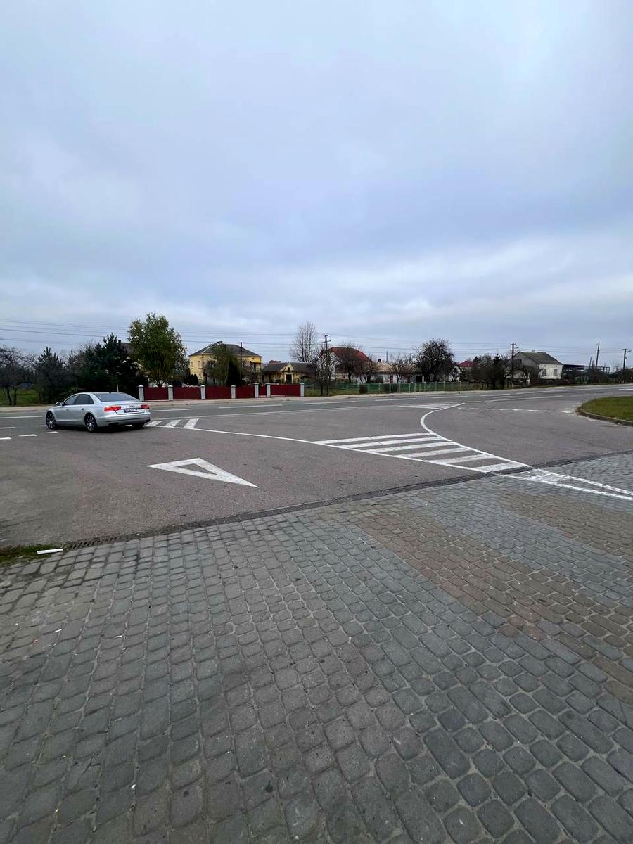 1815356133455879