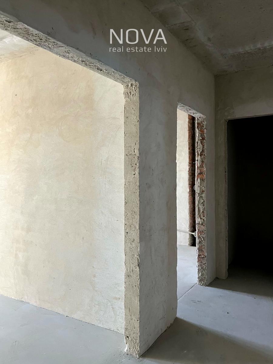 1818681852491882