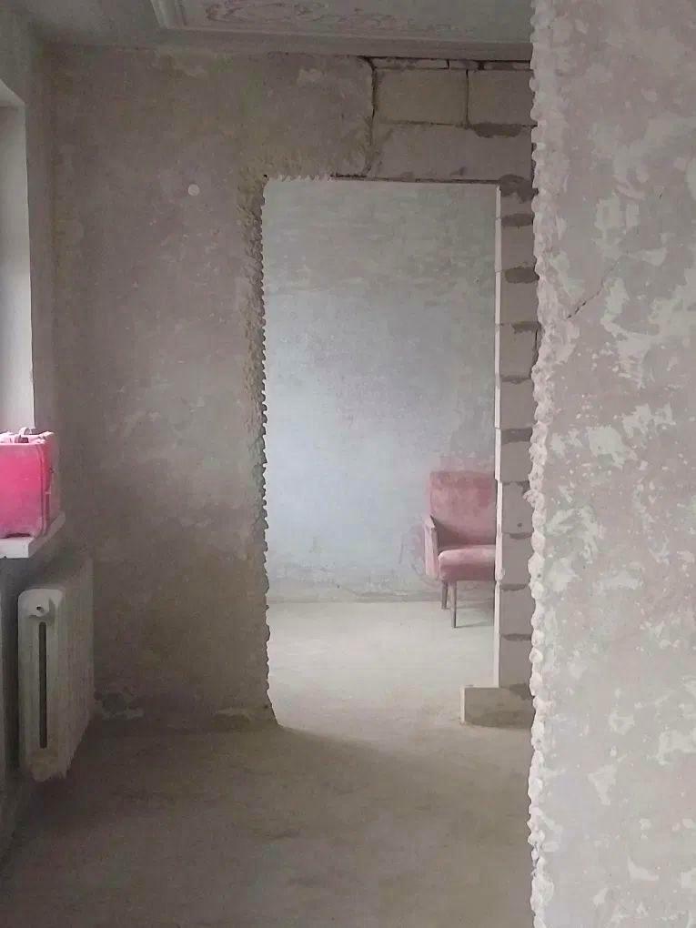1837239819417884