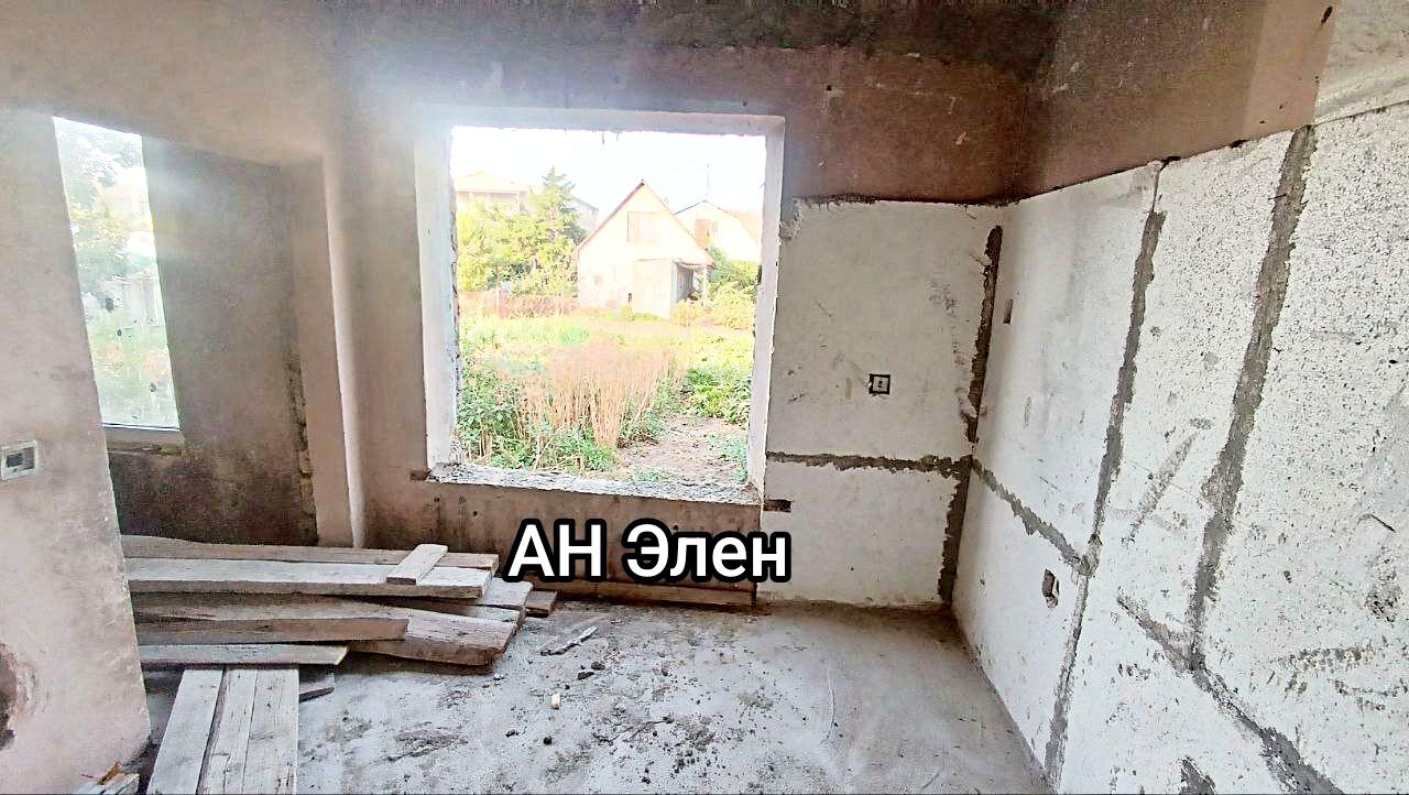 1844589703927885