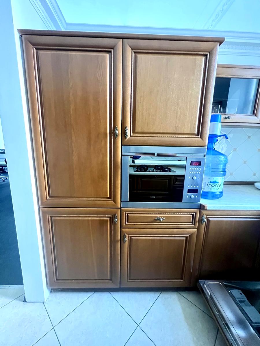 1837972389373887