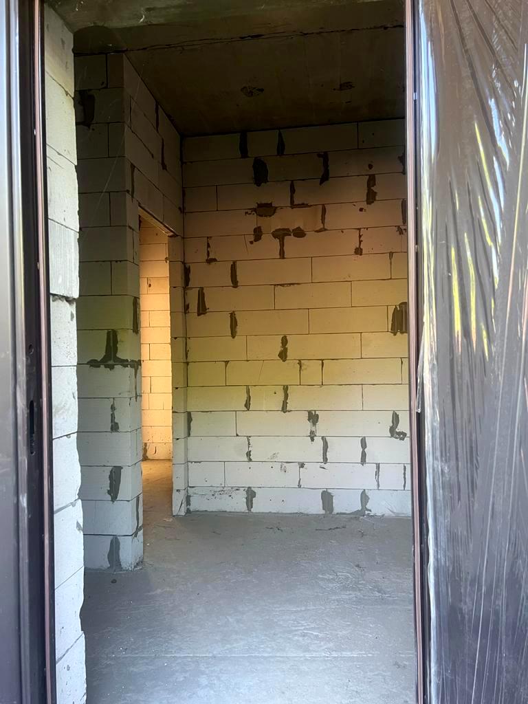 1842785078245887