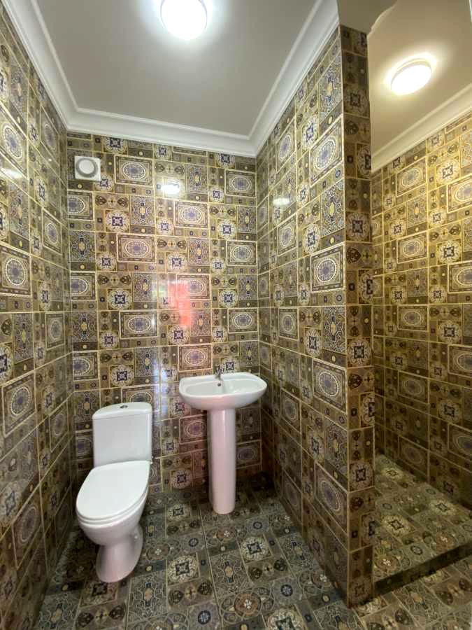 1745656092615888