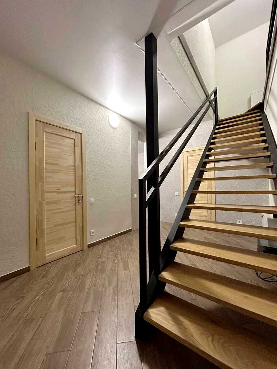 1800218467461894