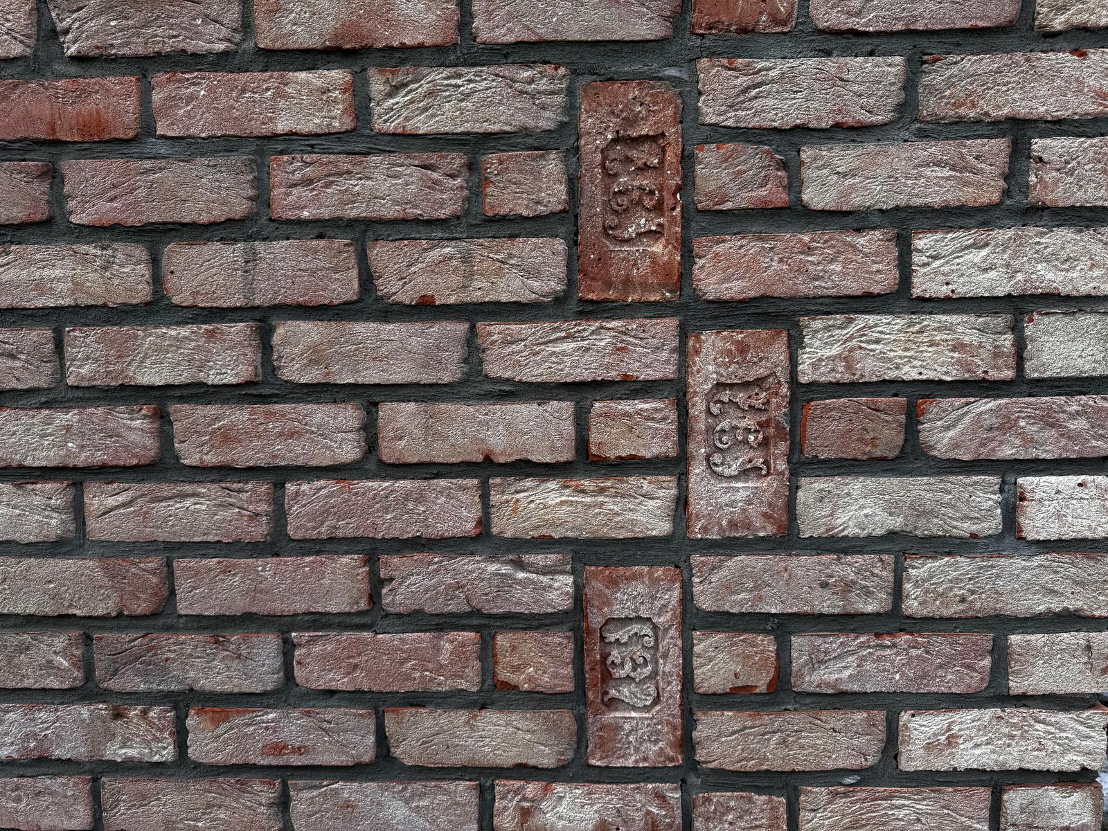 1825024014401090