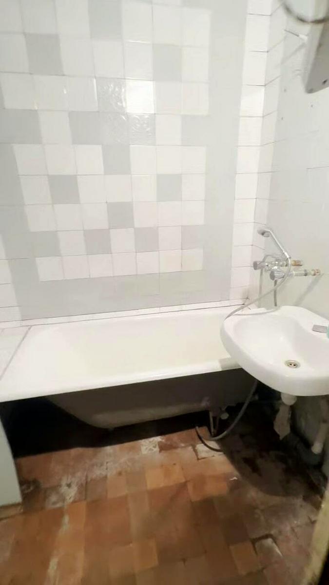 1835086465883904