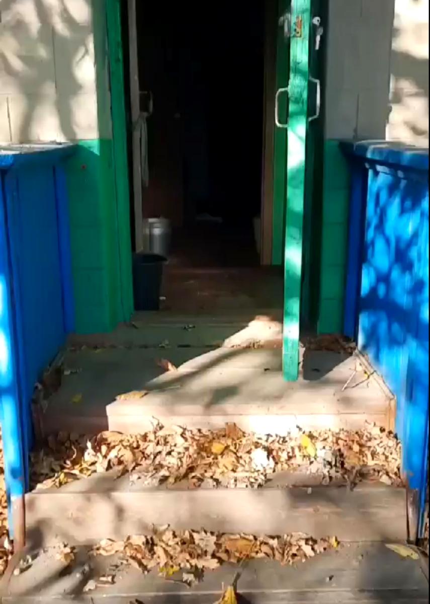 1828103970418910