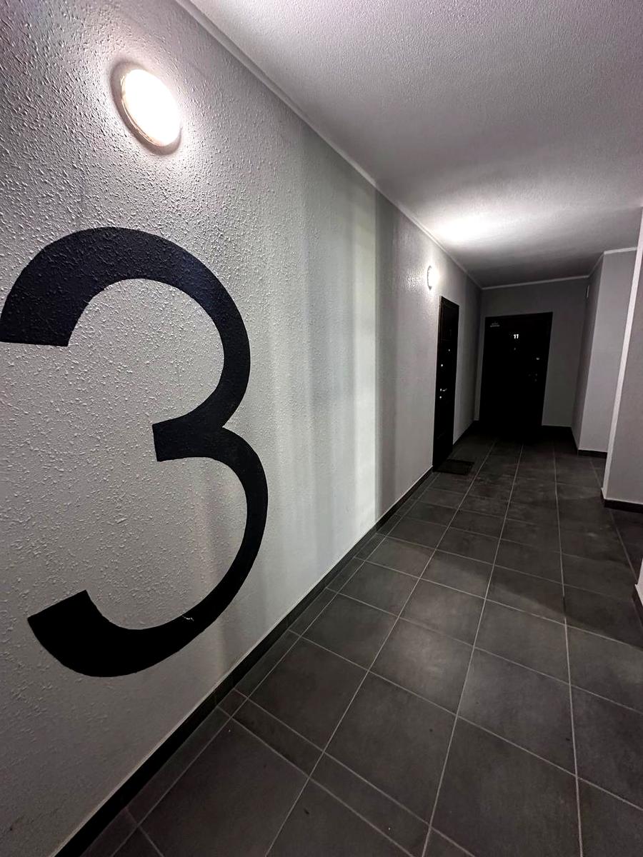 1845846587576916