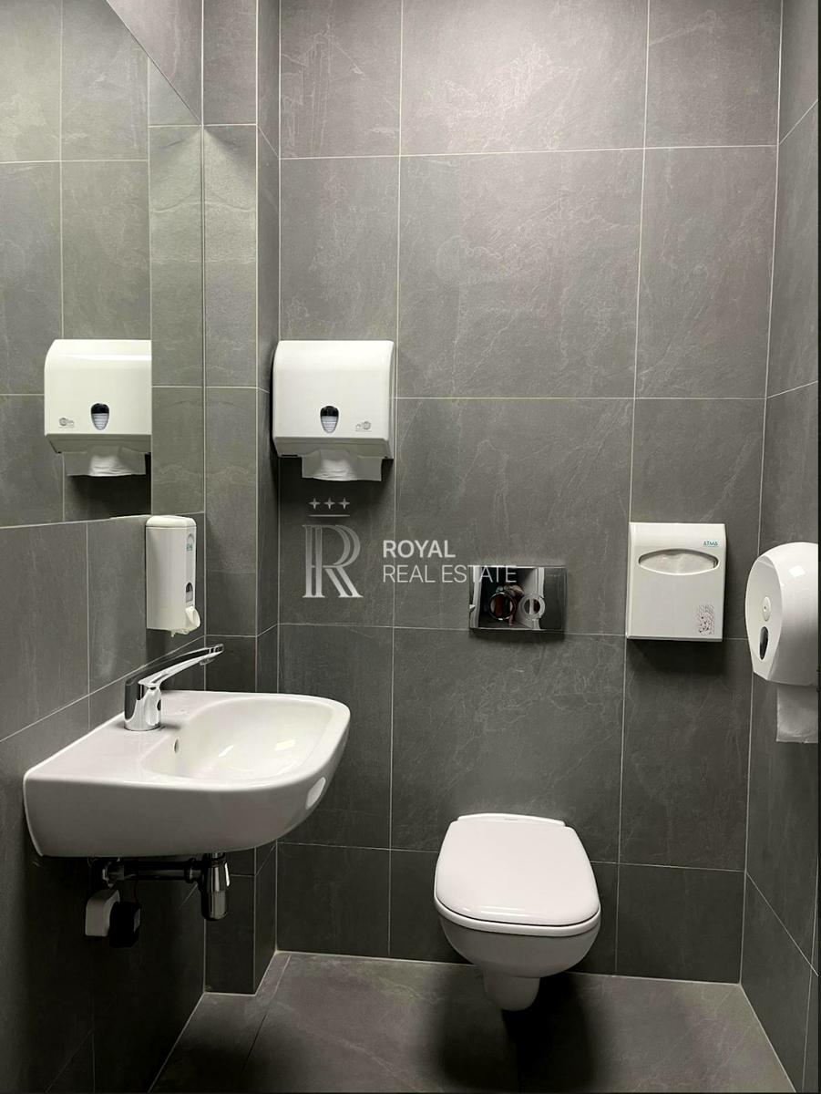 1835886608980918