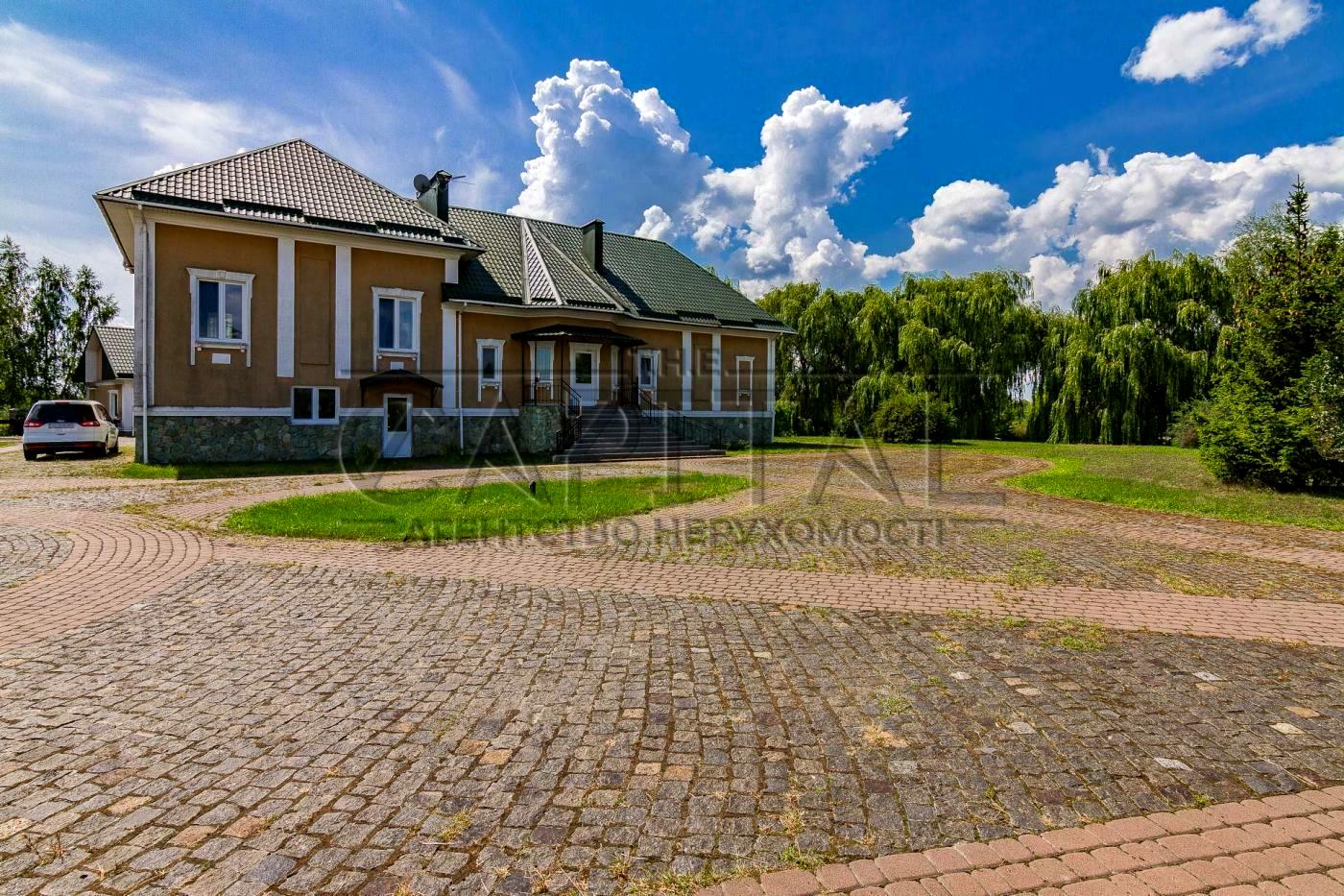 1813727700857923