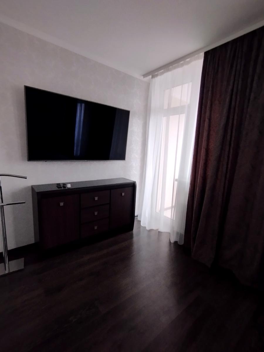1820500952402924