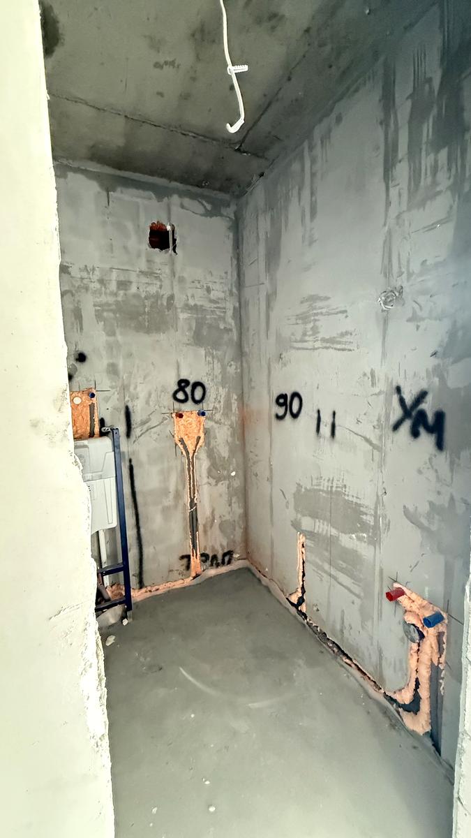 1843338664360924