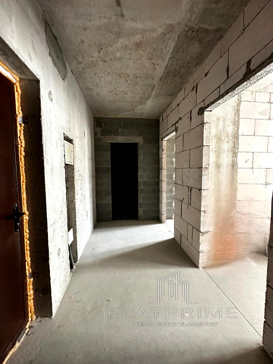 1835476581962925