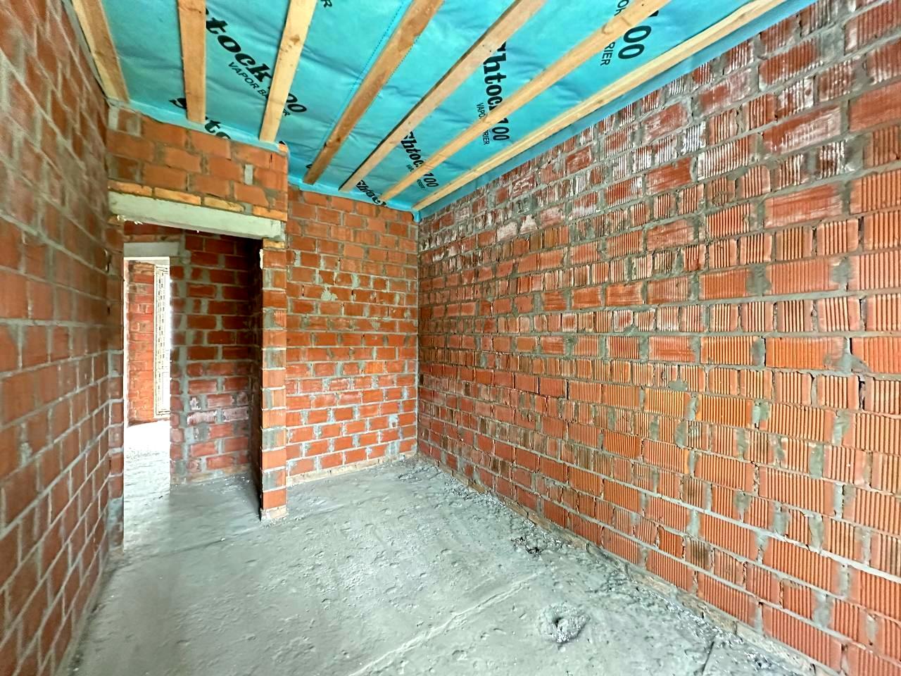 1835533543087931