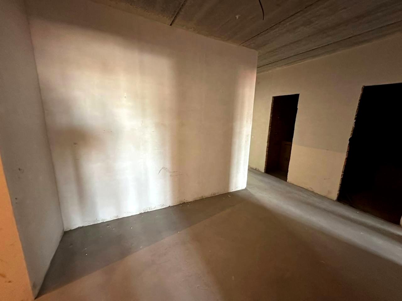 1842048641635935
