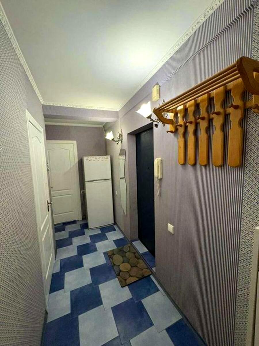 1843856370519935