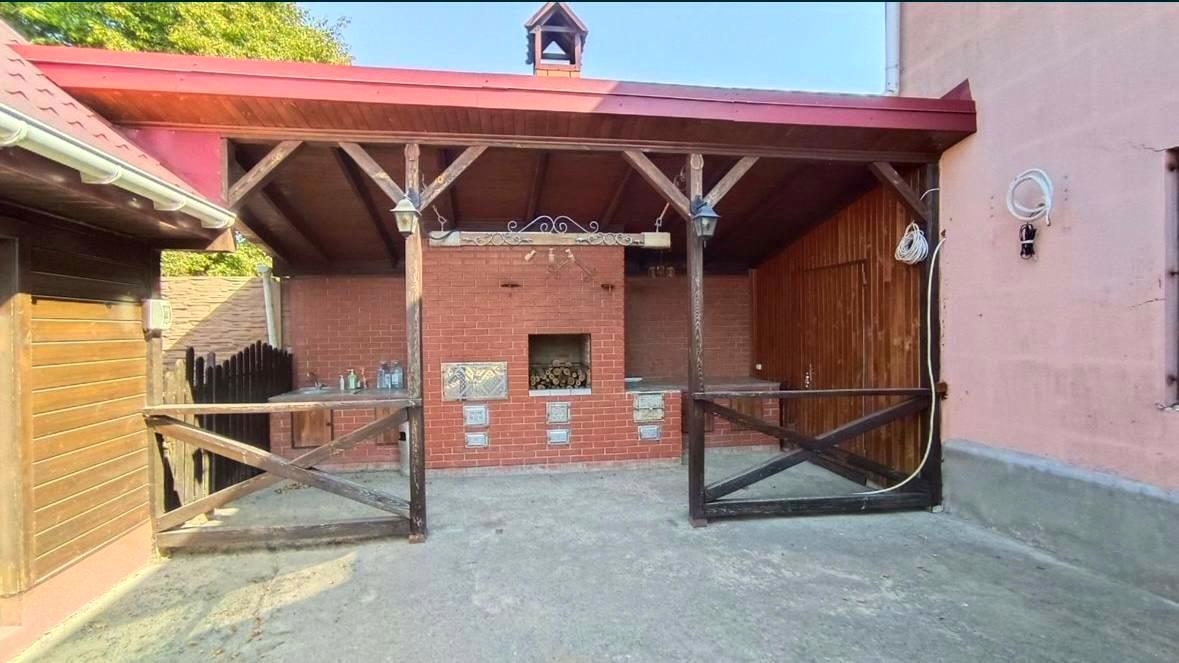 1836382414181936