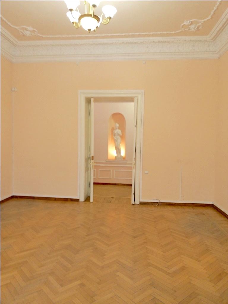 1819161674549945
