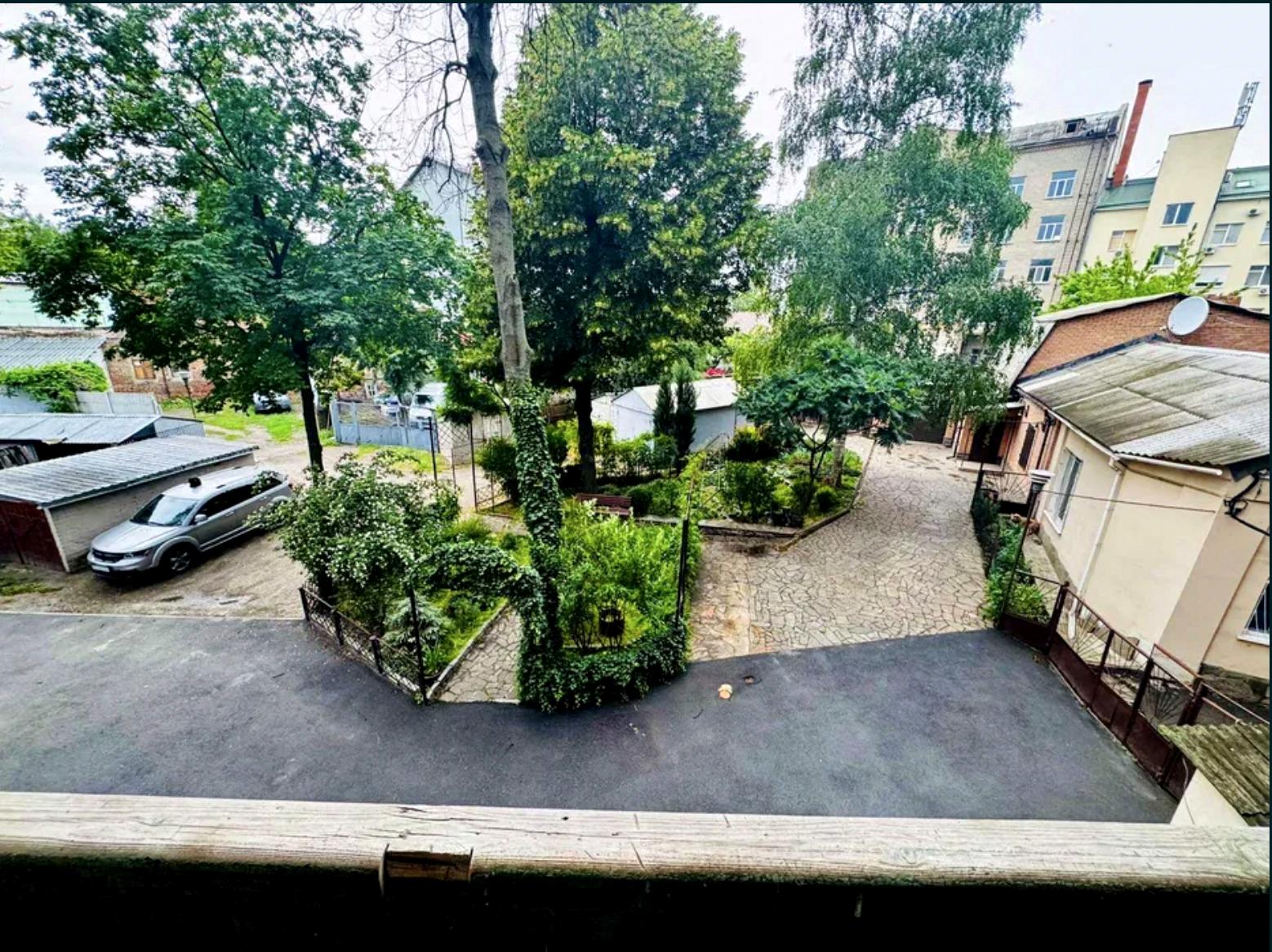 1844582477871945