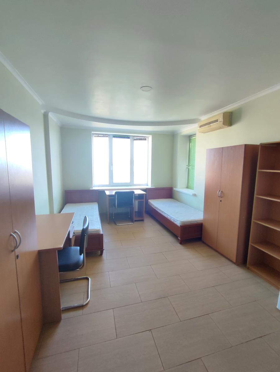 1830171106272946