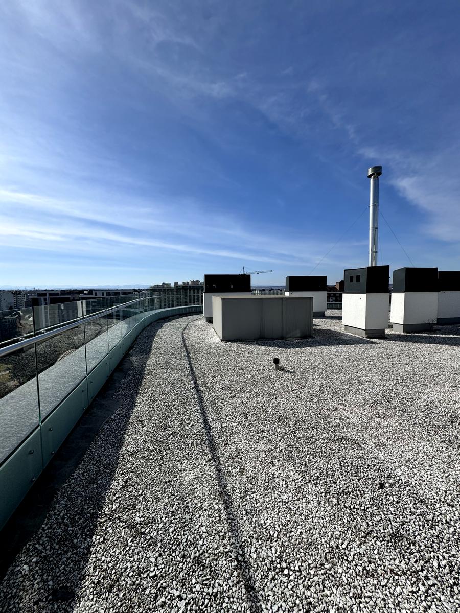 1827844215985949