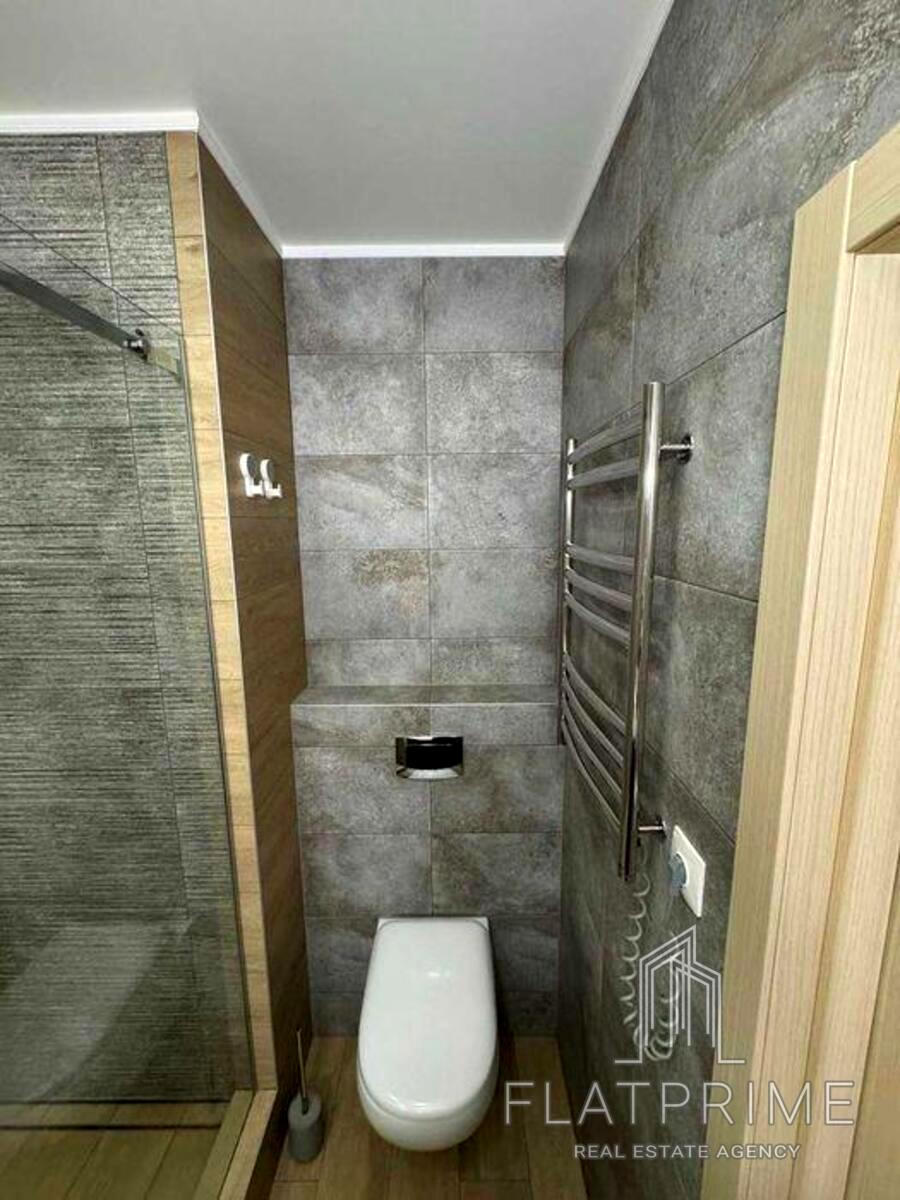 1844873604421949