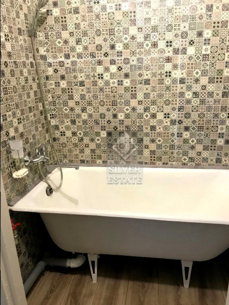 1810099354462951