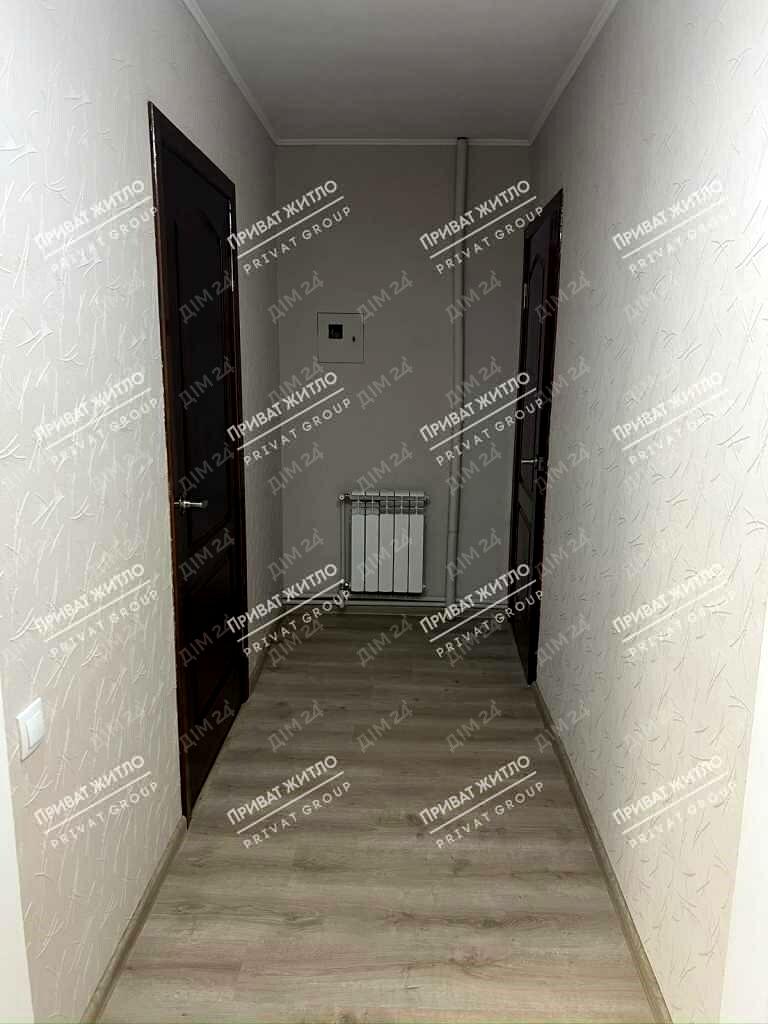 1826935407110957