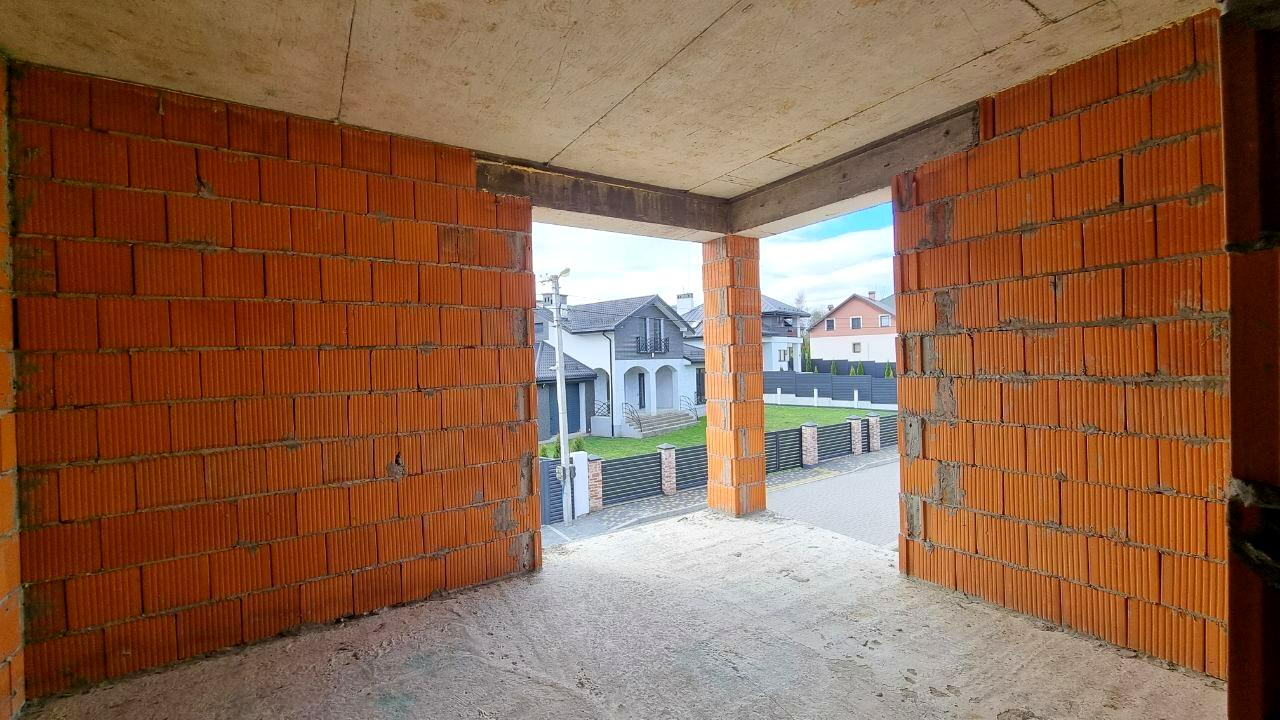 1828588499463975