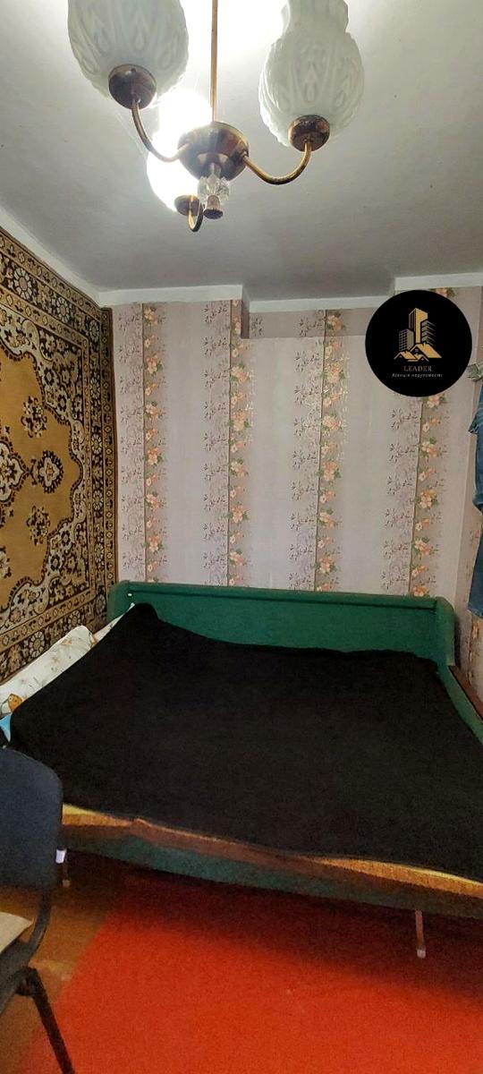 1844894043347976