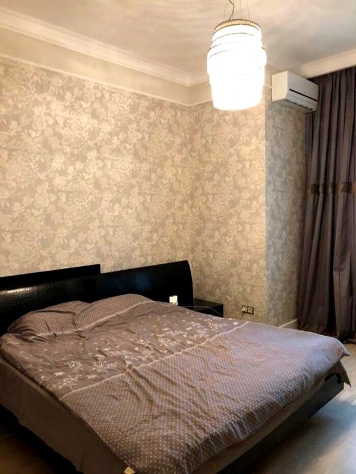 1843978262458977