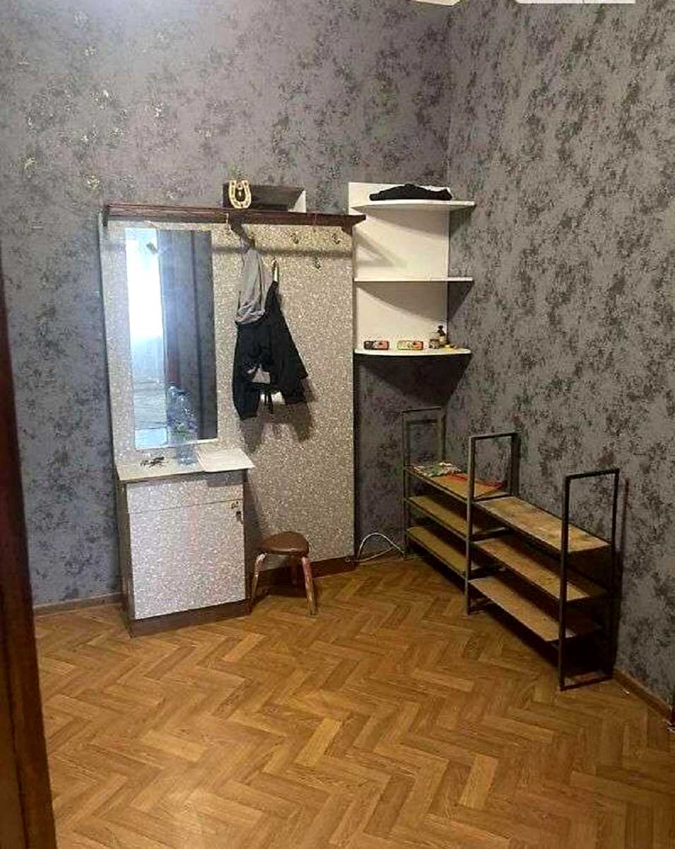 1835887472453984