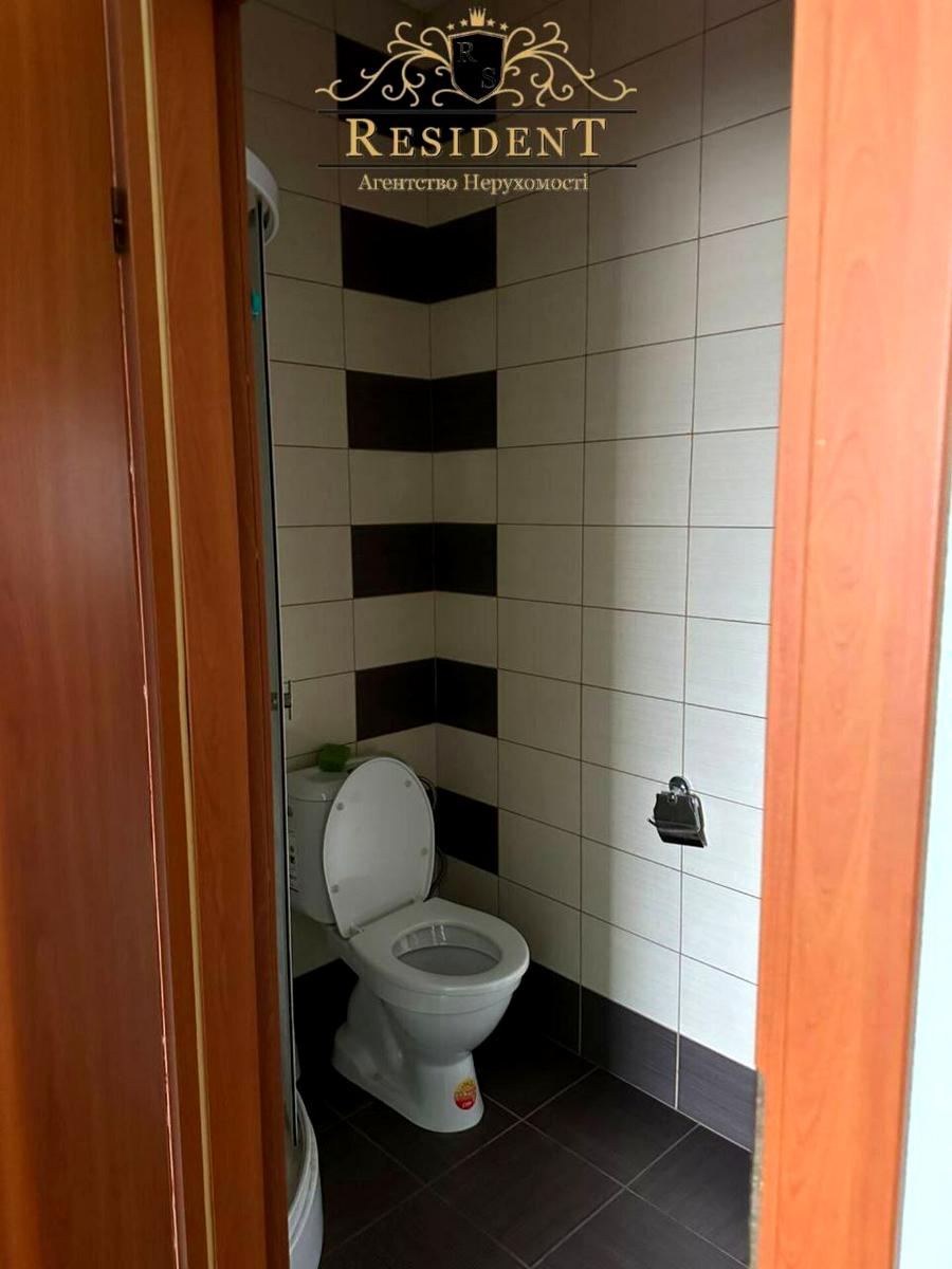 1835639335340989