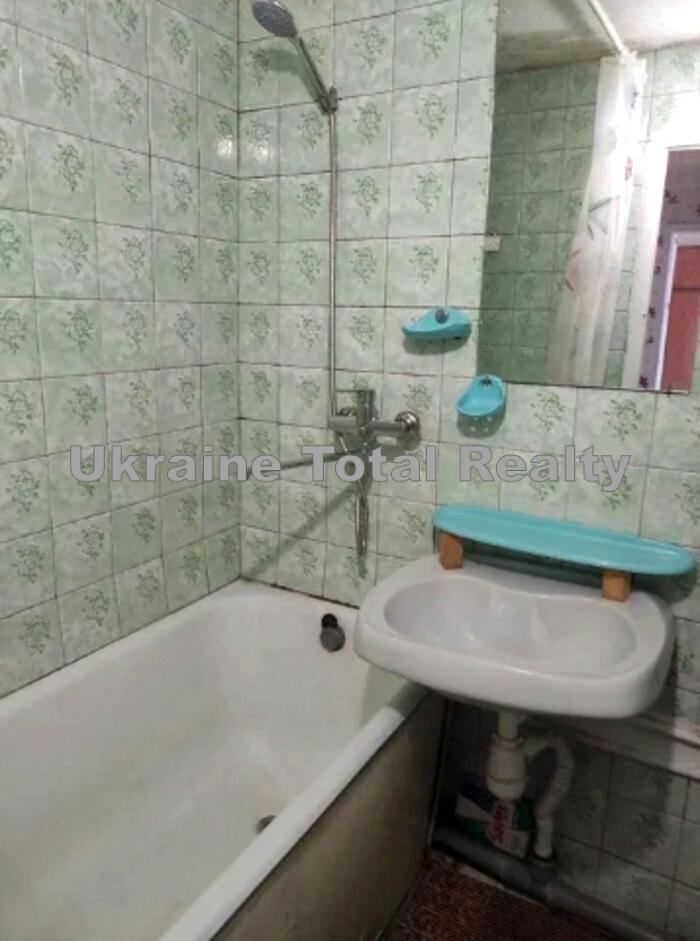 1836440706406990