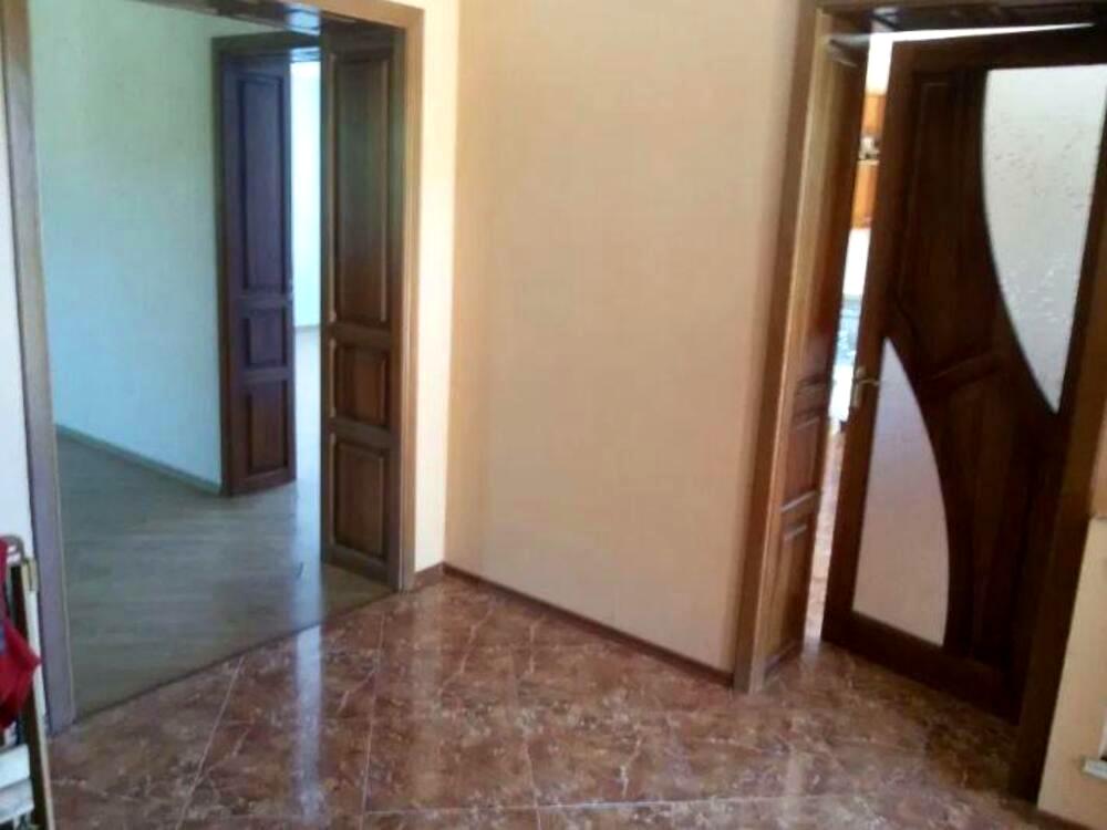 1836092504638992