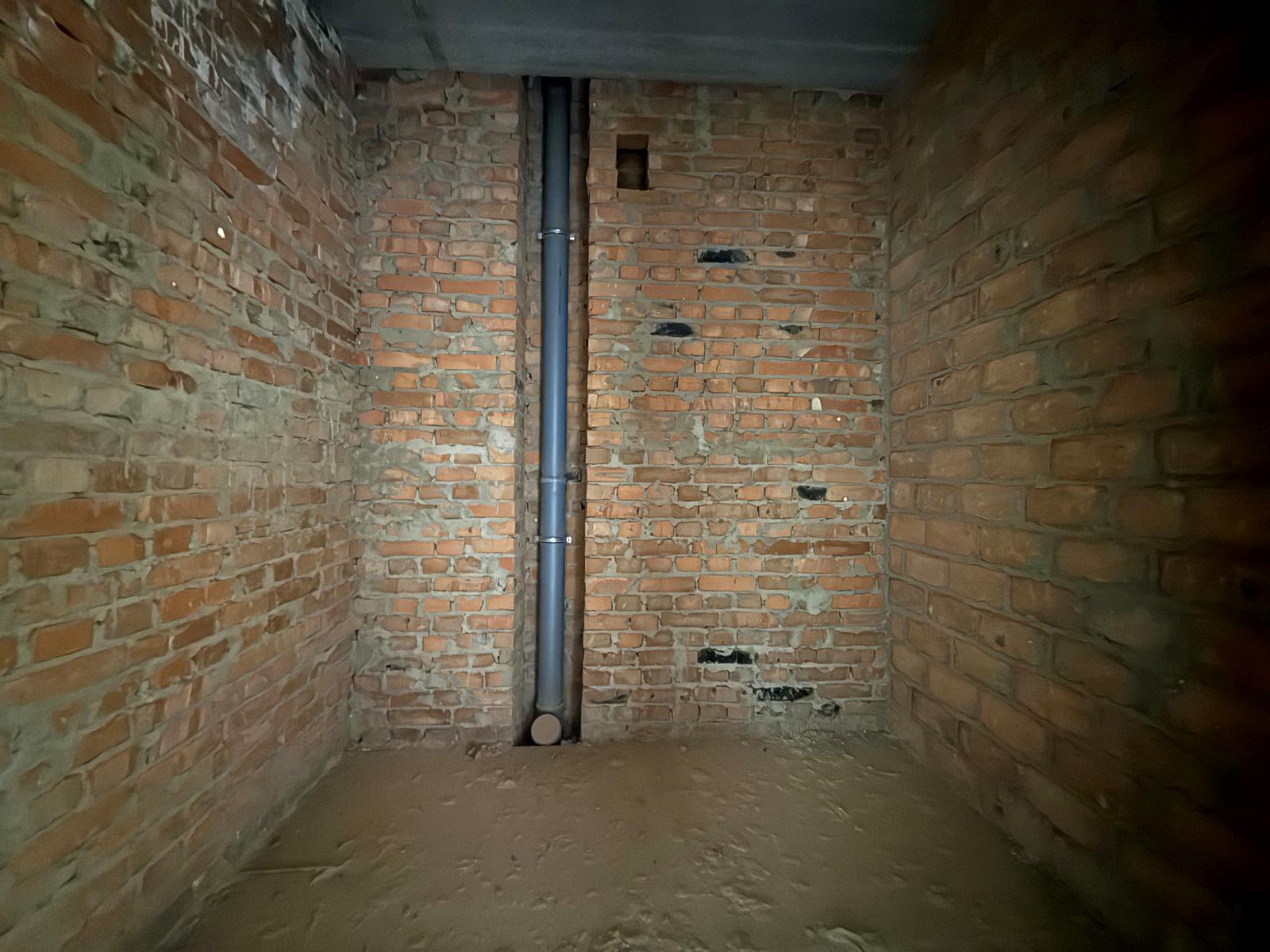 1846665525667992