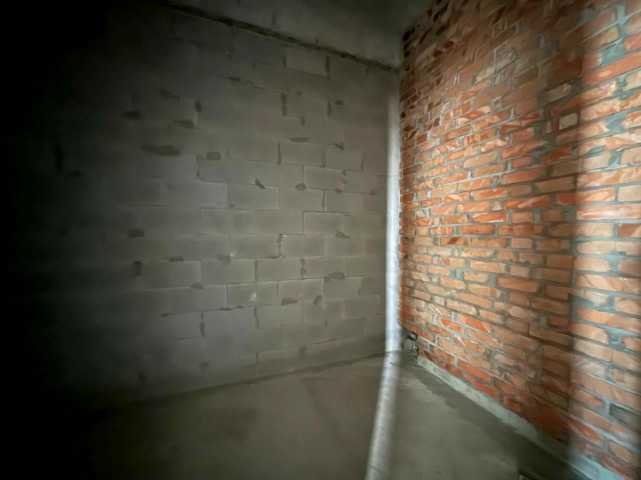 1837901570079995