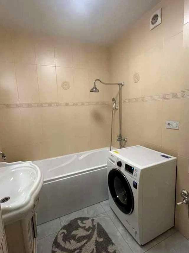 1844318556580995