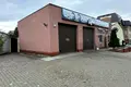 комерційна за адресою Універсальна вул., 6